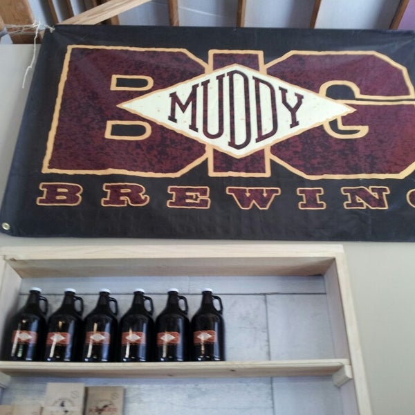 4/13/2013 tarihinde Scott L.ziyaretçi tarafından Big Muddy Brewing'de çekilen fotoğraf