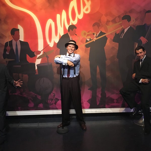 Photo taken at Madame Tussauds Las Vegas by Rosana V. on 8/24/2016