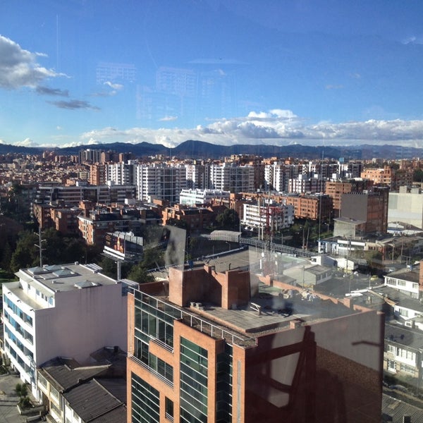รูปภาพถ่ายที่ TRYP Usaquén Bogotá โดย annieburbano เมื่อ 12/11/2013