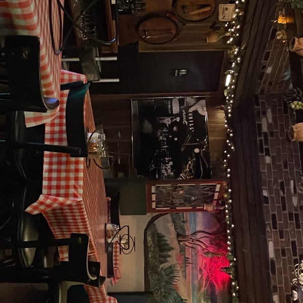 Photo prise au Antonio&#39;s Pizzeria &amp; Italian Restaurant par Talal le6/19/2022