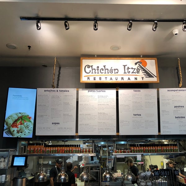 Foto tirada no(a) Chichen Itza Restaurant por Talal em 10/9/2019