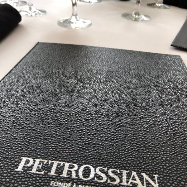 Das Foto wurde bei Petrossian Restaurant &amp; Boutique von Talal am 6/15/2019 aufgenommen