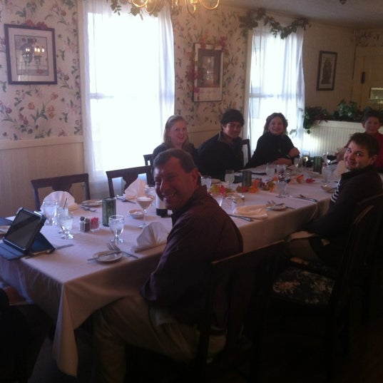 11/22/2012にTroy M.がRumplestiltzkin&#39;s Restaurant at The Village Innで撮った写真