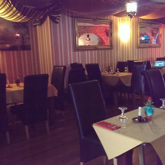 Das Foto wurde bei Sultan Cafe Restaurant von Hanssen S. am 8/2/2014 aufgenommen