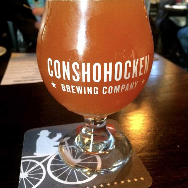 Photo taken at Puddlers Kitchen &amp; Tap by Conshohocken Brewing Co. by Ryan on 3/15/2019