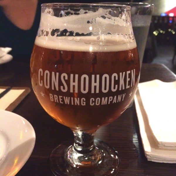 Photo taken at Puddlers Kitchen &amp; Tap by Conshohocken Brewing Co. by Ryan on 12/14/2018