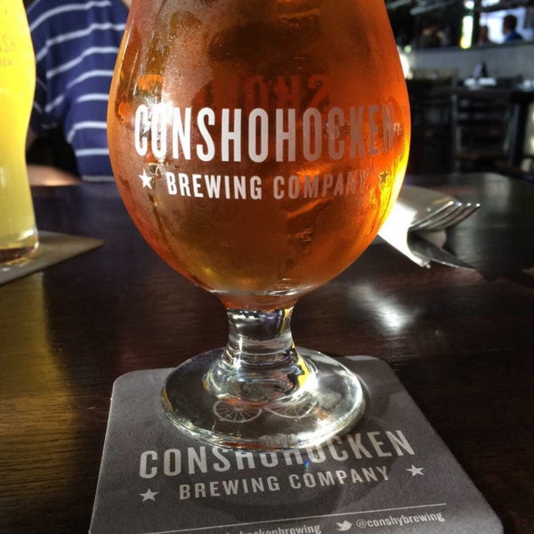 Photo taken at Puddlers Kitchen &amp; Tap by Conshohocken Brewing Co. by Ryan on 5/24/2019