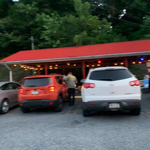 Kristy's Whistle Stop 600 S Enola Rd