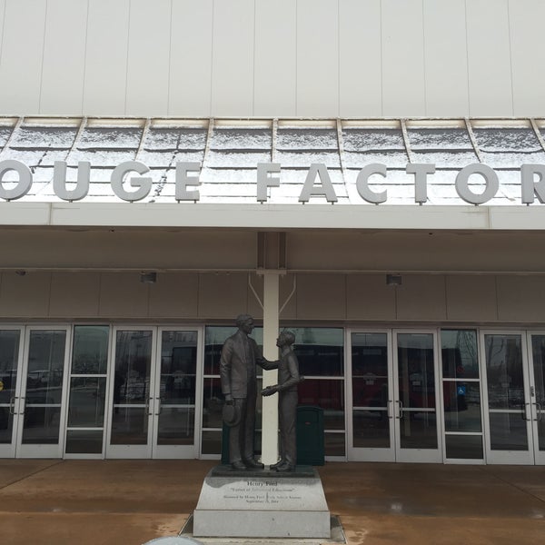 11/21/2015にJohn C.がFord River Rouge Factory Tourで撮った写真