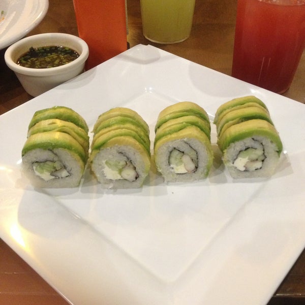 Снимок сделан в The Sushi &amp; Salads, Co. пользователем Rodrigo R. 6/1/2013