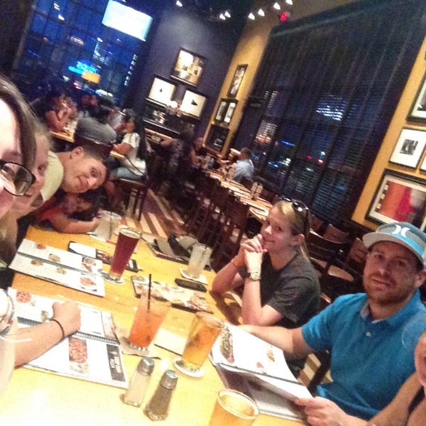 Photo taken at BJ&#39;s Restaurant &amp; Brewhouse by Jessi P. on 8/1/2015