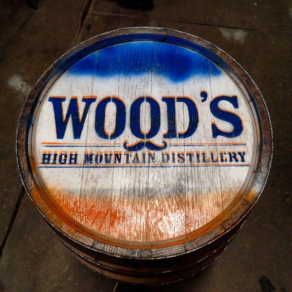 Das Foto wurde bei Wood&#39;s High Mountain Distillery von PT W. am 12/12/2015 aufgenommen