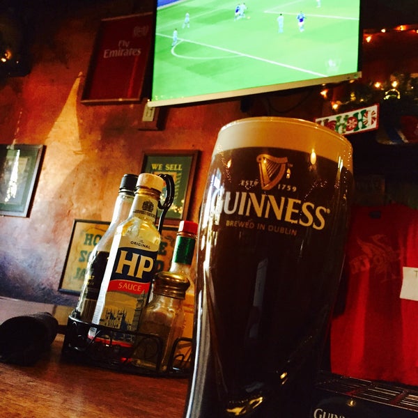 Foto diambil di Tigin Irish Pub oleh Wil S. pada 12/13/2014