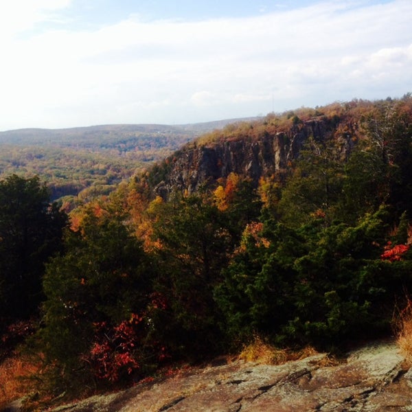 Sleeping Giant Hiking Trail Hamden, CT