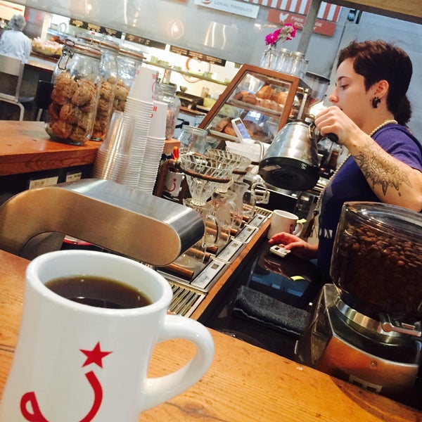 Foto tirada no(a) Ritual Coffee Roasters por Wil S. em 8/23/2015