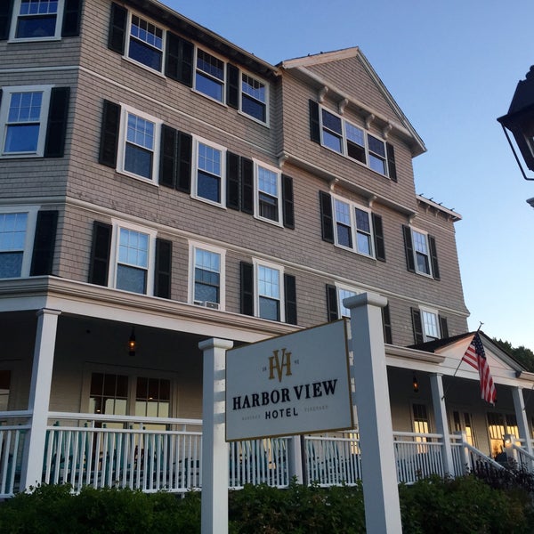รูปภาพถ่ายที่ Harbor View Hotel โดย Wil S. เมื่อ 8/5/2016