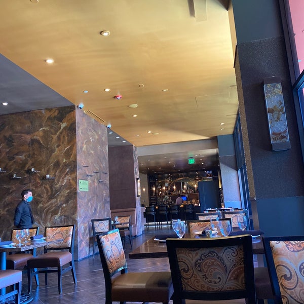 7/20/2021 tarihinde ZIYAD A.ziyaretçi tarafından Spice Affair Beverly Hills Indian Restaurant'de çekilen fotoğraf