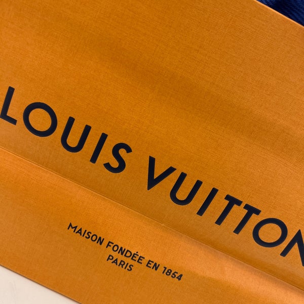 LOUIS VUITTON MCLEAN TYSONS GALLERIA - 61 Photos & 96 Reviews - 1749  International Dr, Mclean, Virginia - Leather Goods - Phone Number - Yelp