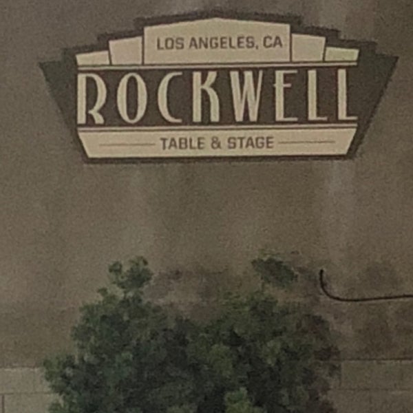 Das Foto wurde bei Rockwell Table and Stage von Mike V. am 10/27/2017 aufgenommen