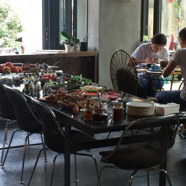 8/13/2016에 Özgür G.님이 Mahalo Coffee Shop에서 찍은 사진