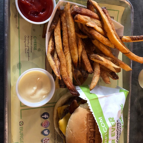 Photo taken at BurgerFi by Adamilka D. on 8/6/2019
