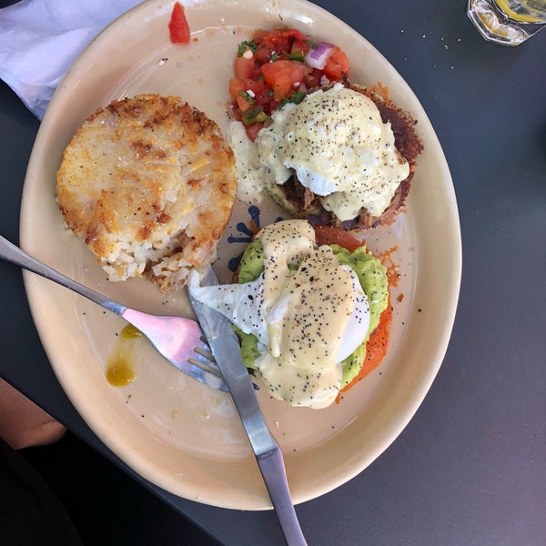 Photo taken at Snooze, an A.M. Eatery by Adamilka D. on 11/3/2018