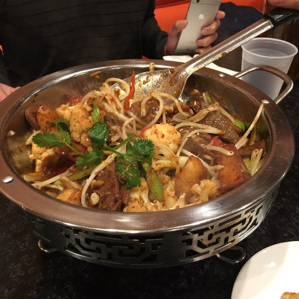 Photo taken at Sizzling Pot King - Sunnyvale by Priscilia T. on 2/22/2016