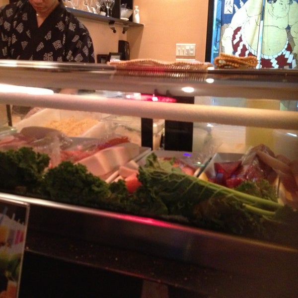 9/22/2013にMia T.がKabuki Sushiで撮った写真