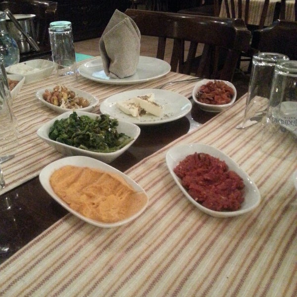 12/21/2013에 Selma35ksk님이 Atakent Keyif Restaurant에서 찍은 사진