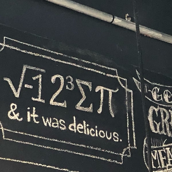 6/9/2019にVietca D.がFireman Derek&#39;s Bake Shop &amp; Cafeで撮った写真
