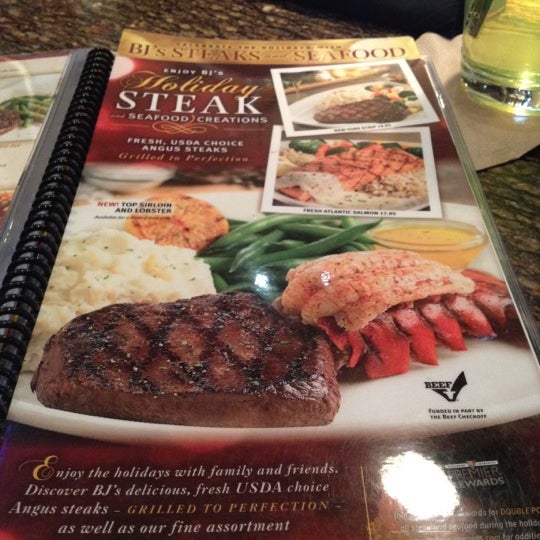 Photo taken at BJ&#39;s Restaurant &amp; Brewhouse by April Q. on 12/4/2012
