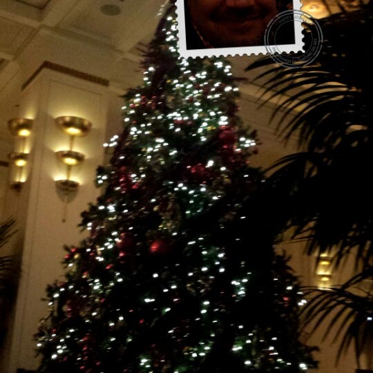Photo taken at The Bar at The Peninsula by Avalon Executive Transportation on 12/19/2013