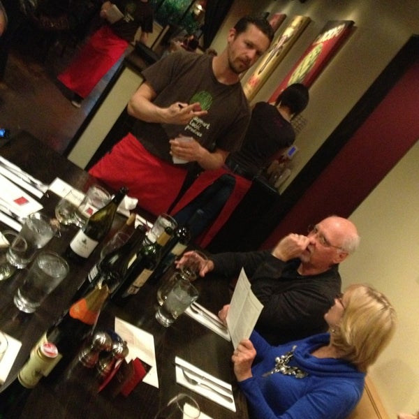 2/9/2013 tarihinde Ed T.ziyaretçi tarafından Rosso Pizzeria and Wine Bar'de çekilen fotoğraf