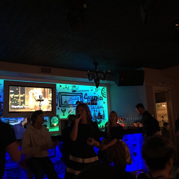 รูปภาพถ่ายที่ La Cava Cafe&amp;Bar โดย Denis Makarov เมื่อ 2/20/2015