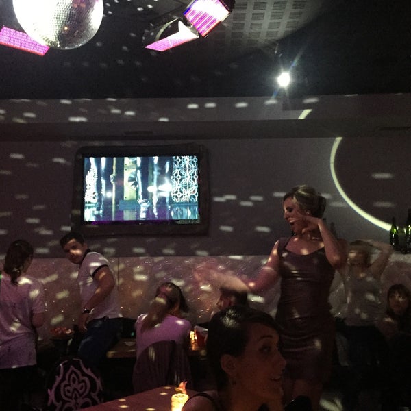 6/13/2015にDenis MakarovがLa Cava Cafe&amp;Barで撮った写真