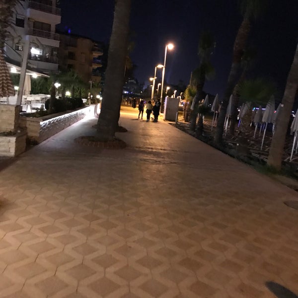 Photo taken at Emre Beach Hotel by Hilal Hayri U. on 5/5/2018