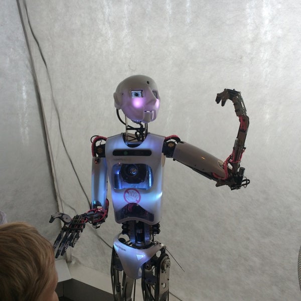 7/20/2014にDmitriy V.がБал роботов (Международный Робофорум 2014)で撮った写真