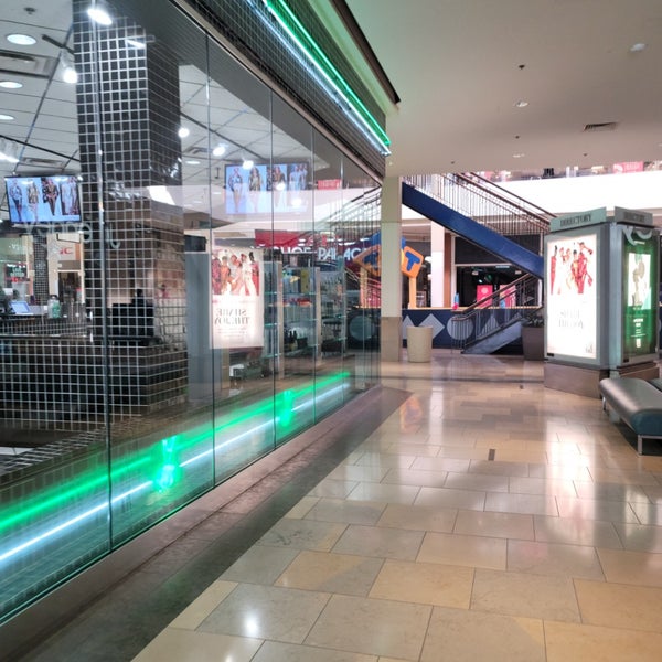 North Star Mall - Shopping Mall