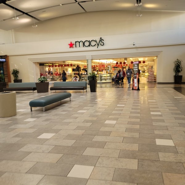 Macy's Outlet Store