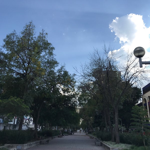 Foto diambil di Paseo Chapultepec oleh Roberto A. pada 12/18/2020