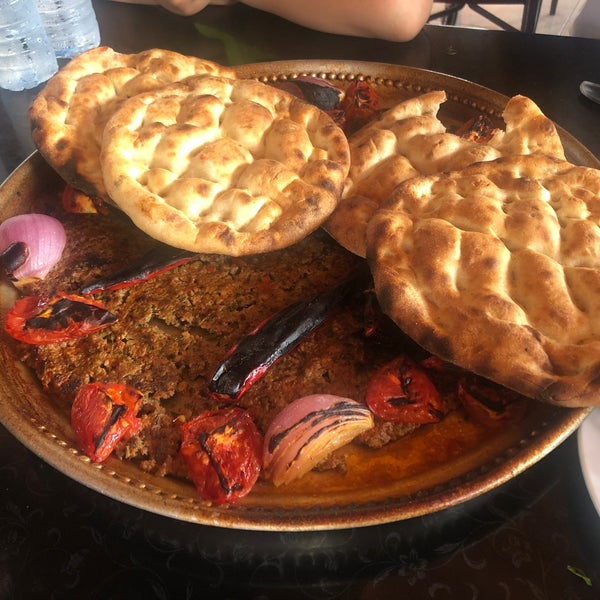 Photo taken at Pöç Kasap ve Restaurant by İsmail A. on 6/25/2022