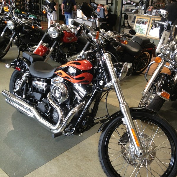 Foto diambil di Harley-Davidson of New York City oleh Rodrigo Russo M. pada 9/9/2013