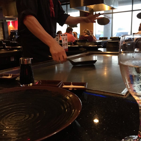 Photo prise au Shogun Fusion Japanese Steakhouse par Sylvia le7/22/2015