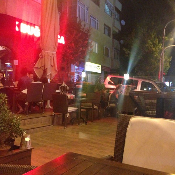 Das Foto wurde bei Sound Cafe&amp;Restaurant von Taner Ç. am 8/11/2013 aufgenommen