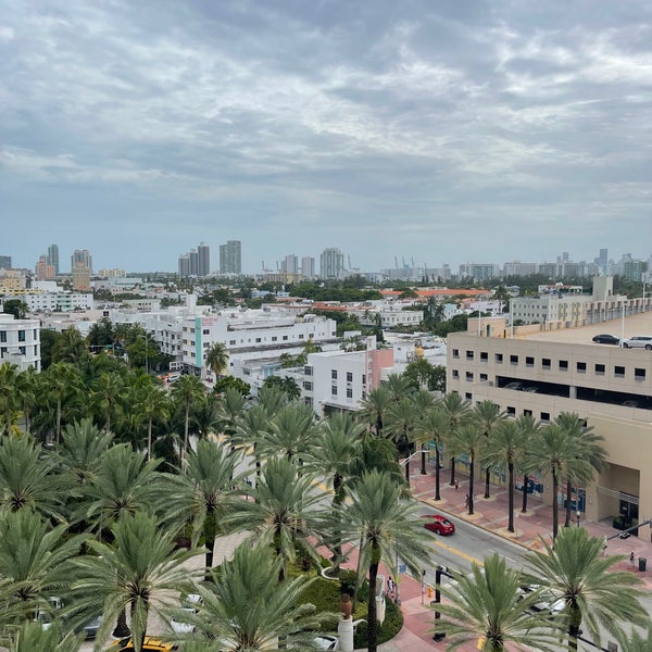Das Foto wurde bei Loews Miami Beach Hotel von … am 8/14/2021 aufgenommen