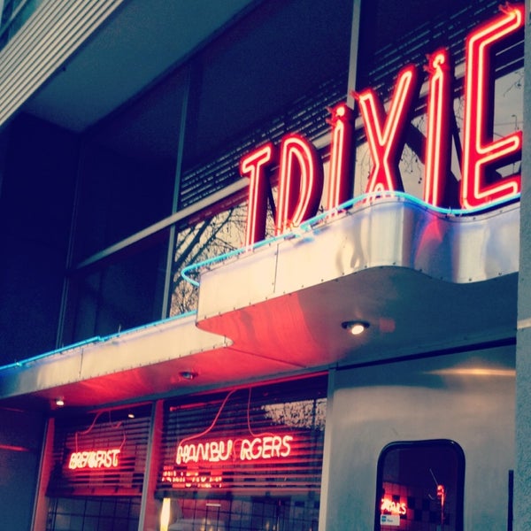 Photo taken at TRIXIE American Diner by Sofi S. on 7/28/2013