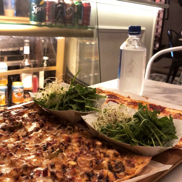 Foto diambil di Pizza Rollio oleh K K. pada 8/23/2018