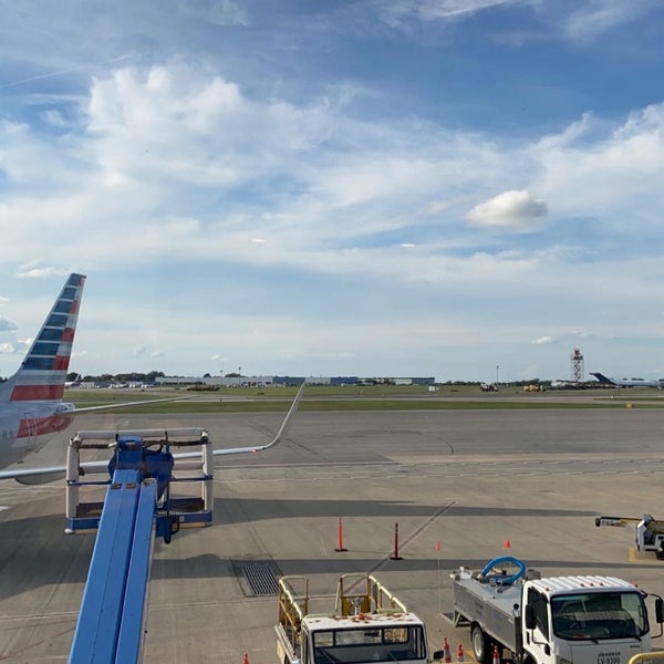 9/11/2023 tarihinde Abdulaziz Iziyaretçi tarafından Buffalo Niagara International Airport (BUF)'de çekilen fotoğraf