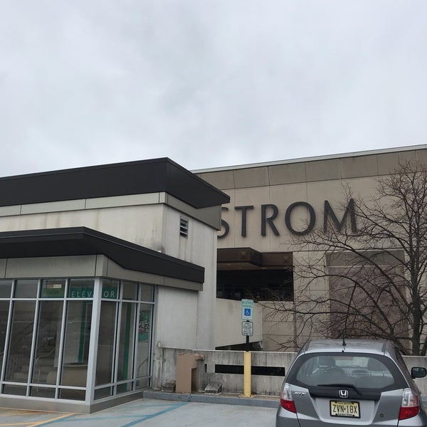 Photo taken at The Mall at Short Hills by Tom S. on 4/14/2019