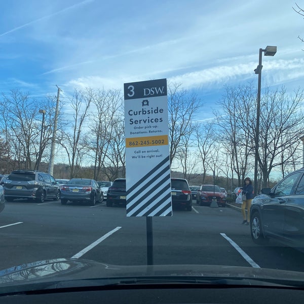 Dsw curbside pickup deals